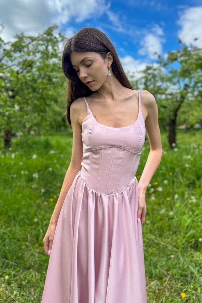 Платье миди корсетом шелк ONE SIZE (пудра) — 1