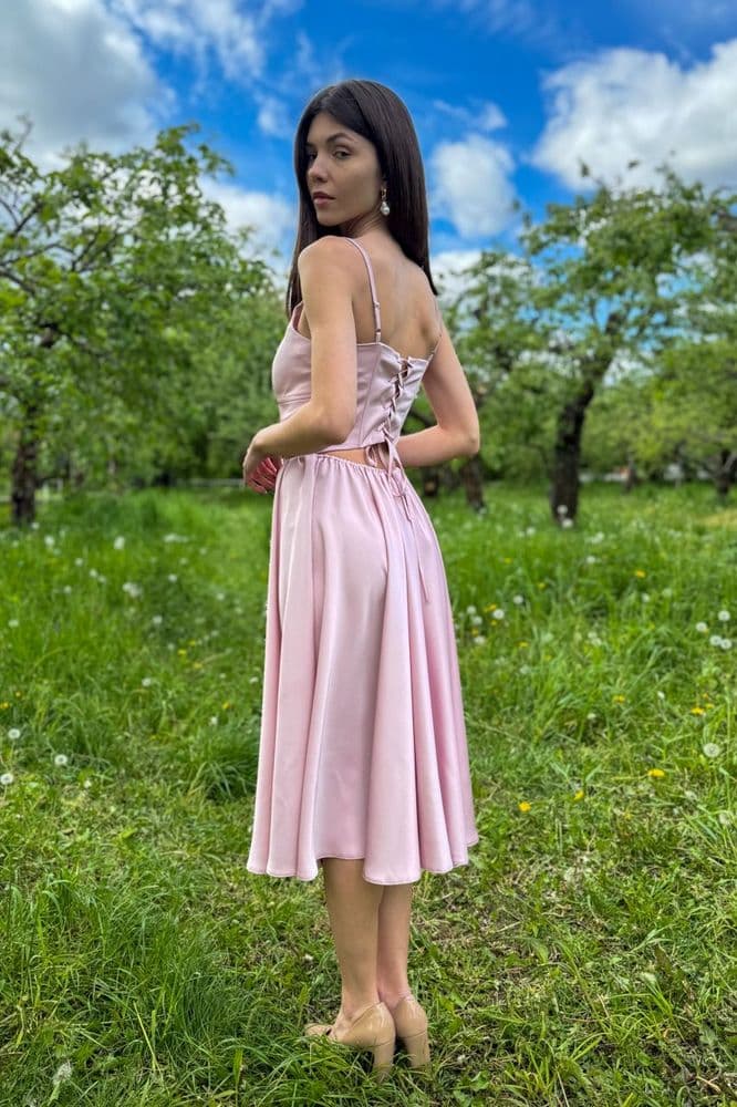 Платье миди корсетом шелк ONE SIZE (пудра) — 5