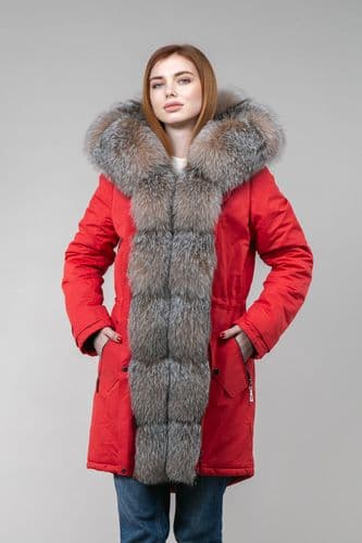 Парка женская красная с мехом блюфроста