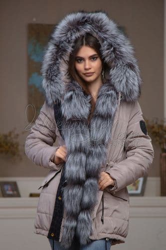 Парка из плащевки с отделкой чернобуркой Лукреция
